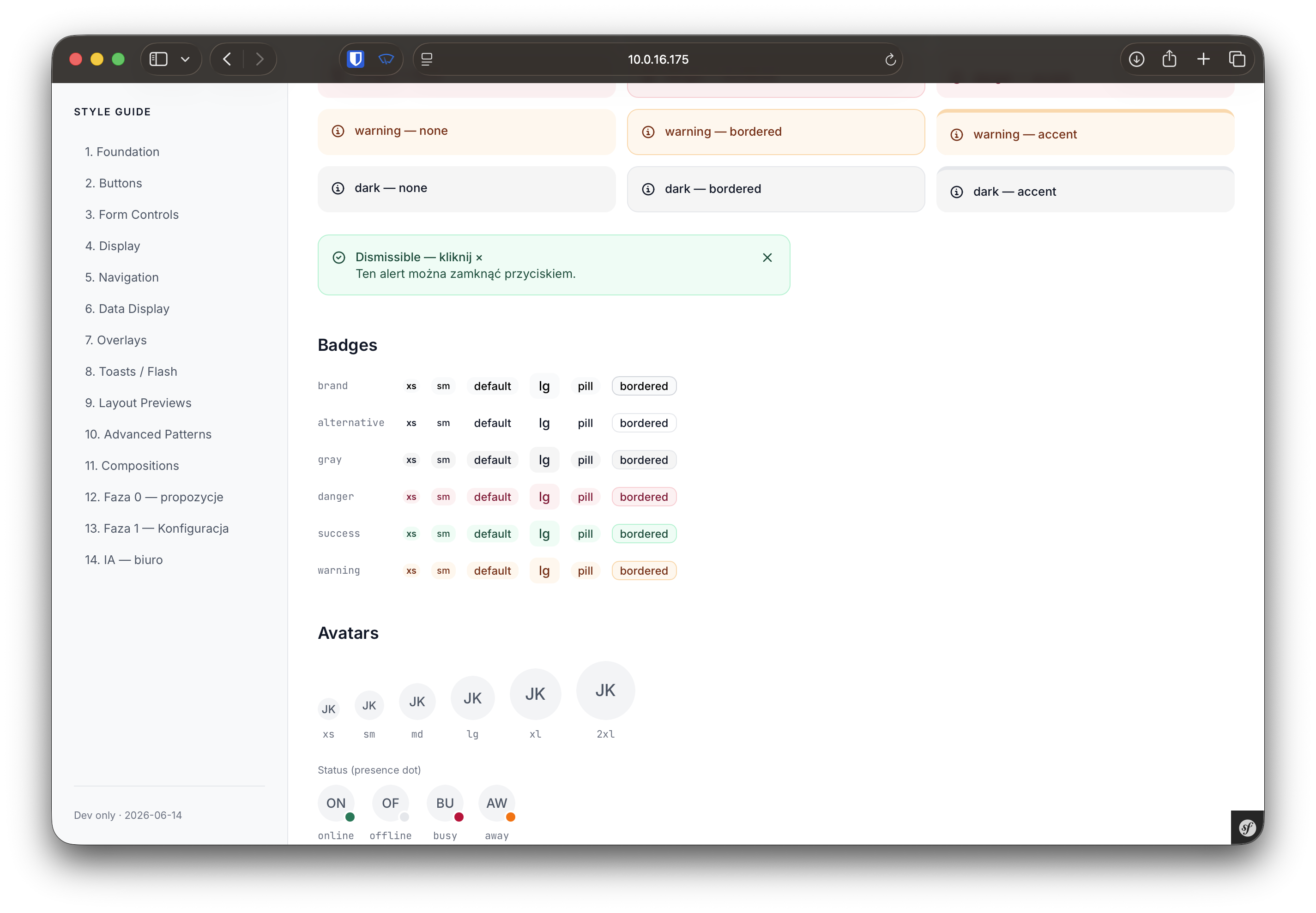 Strona „kitchen sink" — style guide z alertami, badge&rsquo;ami, avatarami i statusami w jednym miejscu